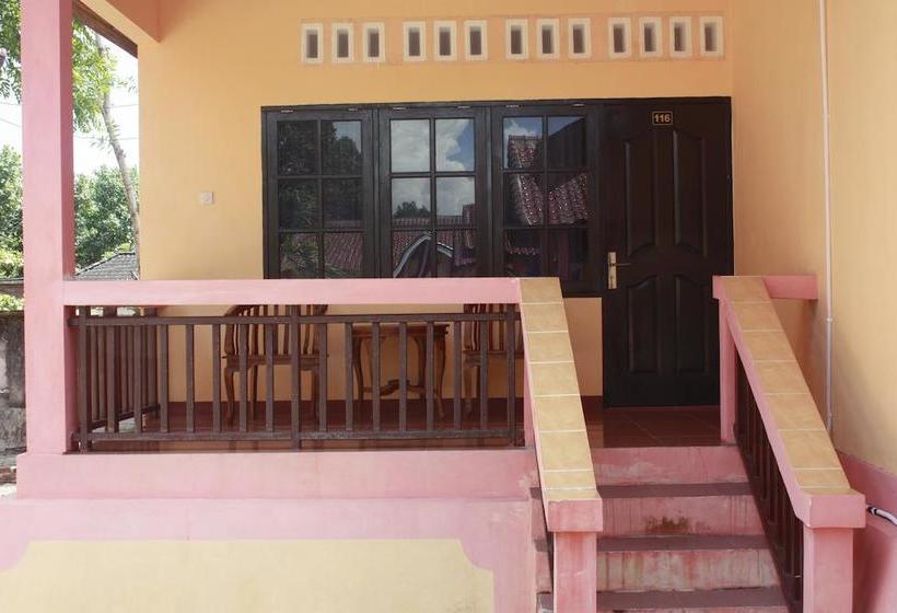 בית מלון כפרי Batu Layar