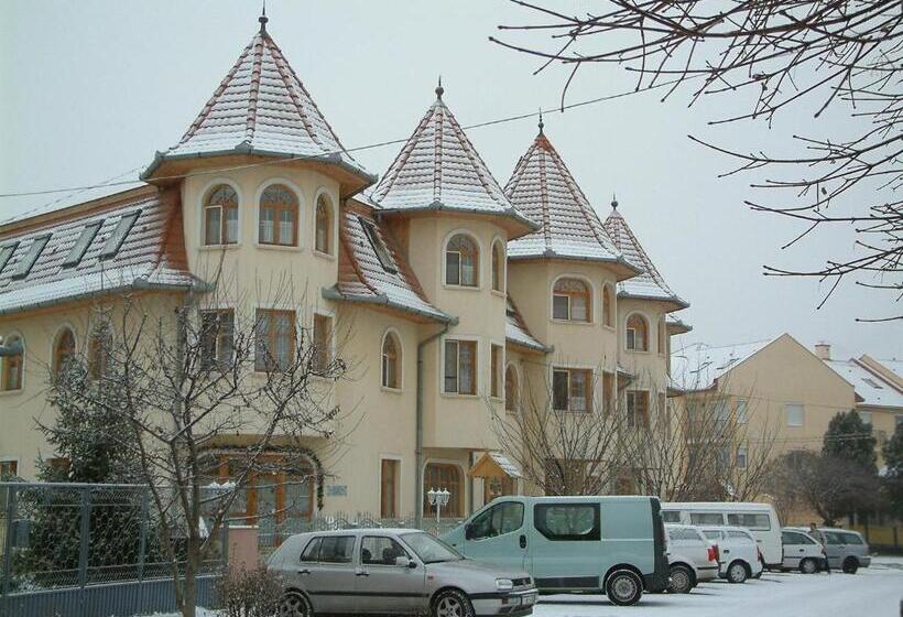 ホテル Hajdú Kastély