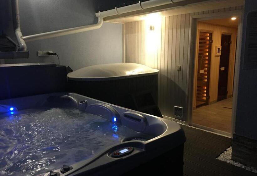 בית מלון כפרי Marvany Panzio