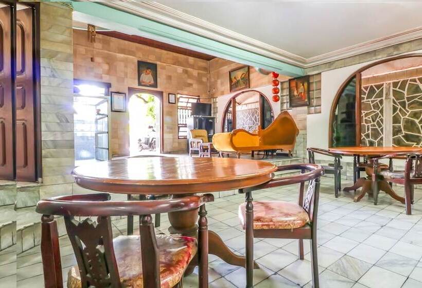 בית מלון כפרי Puri Royan