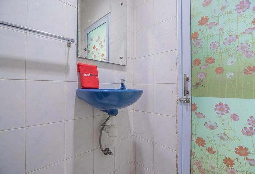 Hôtel Reddoorz Near Nagoya Citywalk Batam 2