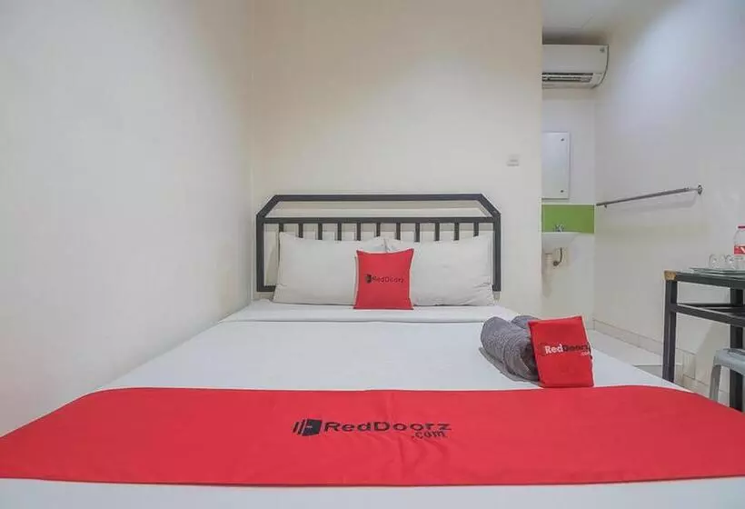 ホテル Reddoorz Near Nagoya Citywalk Batam 2