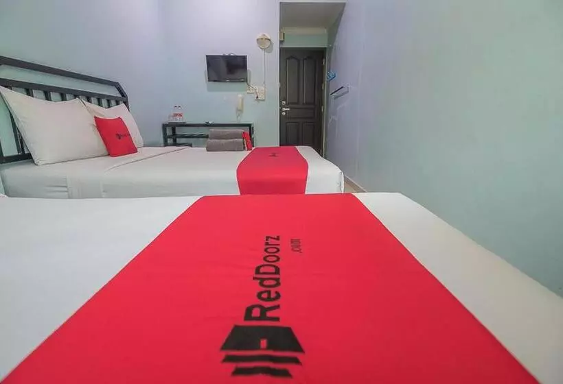 ホテル Reddoorz Near Nagoya Citywalk Batam 2