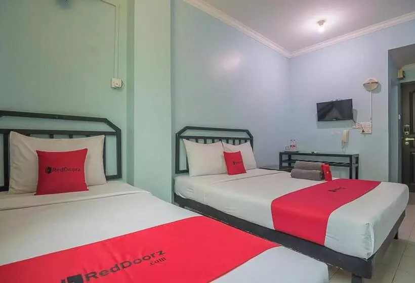 ホテル Reddoorz Near Nagoya Citywalk Batam 2