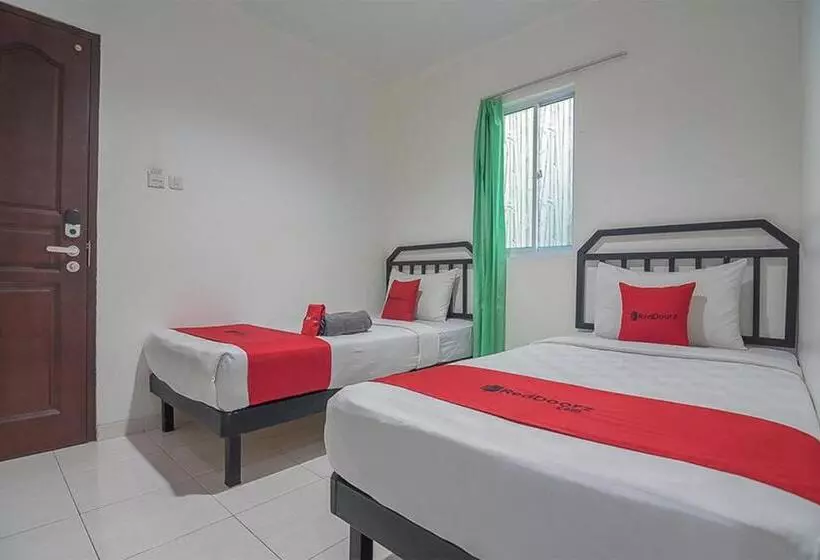 ホテル Reddoorz Near Nagoya Citywalk Batam 2