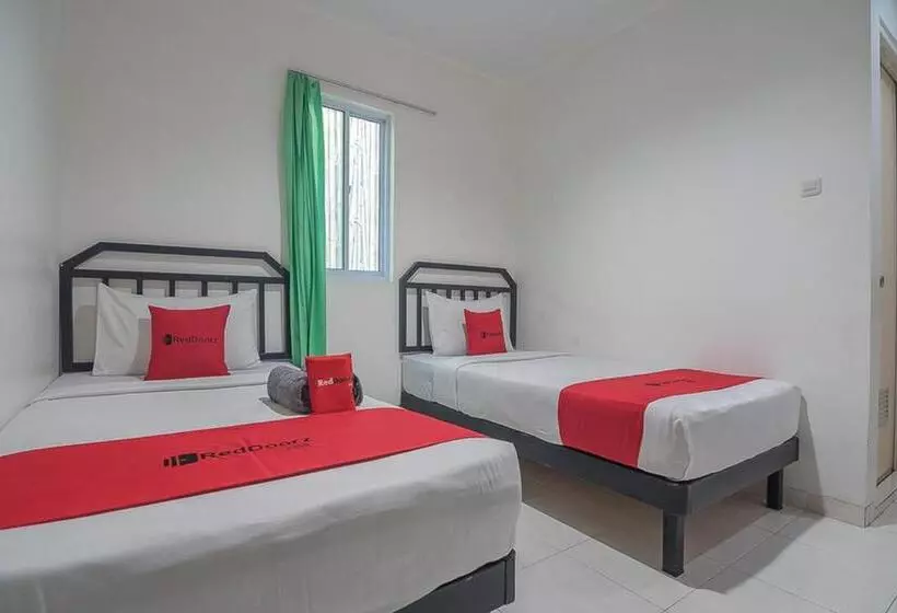 ホテル Reddoorz Near Nagoya Citywalk Batam 2