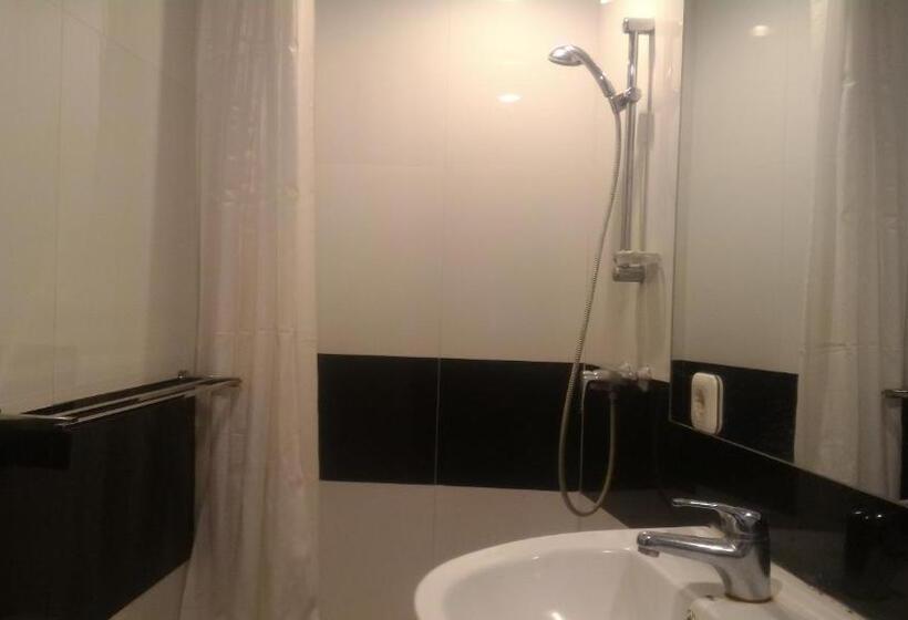 Hotell Setrasari Bandung