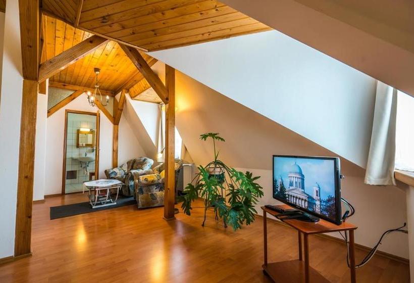 Отель Szent Kristóf Panzió