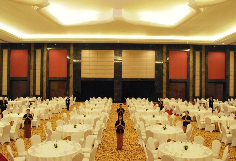 Hotel The Singhasari Resort Batu