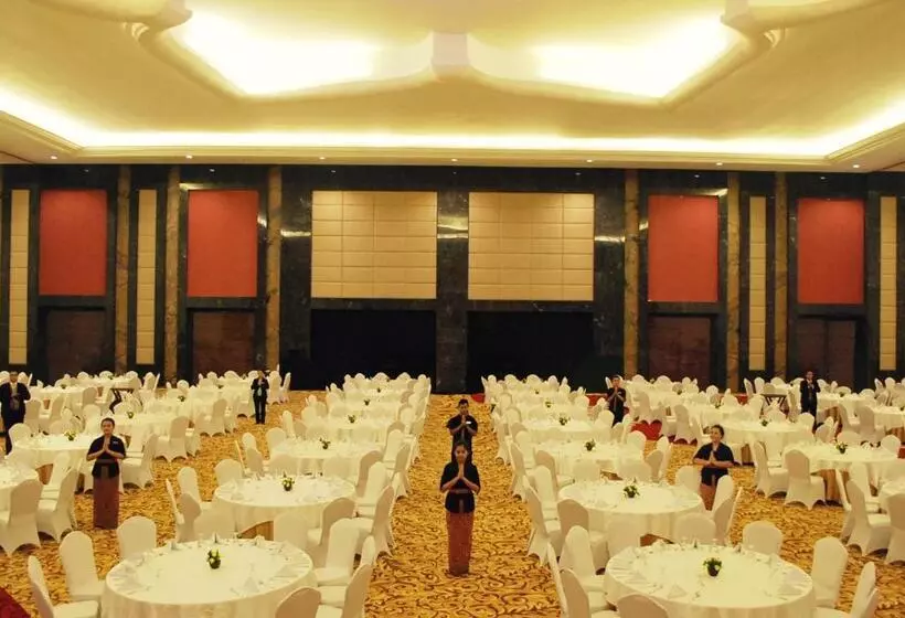Hotel The Singhasari Resort Batu