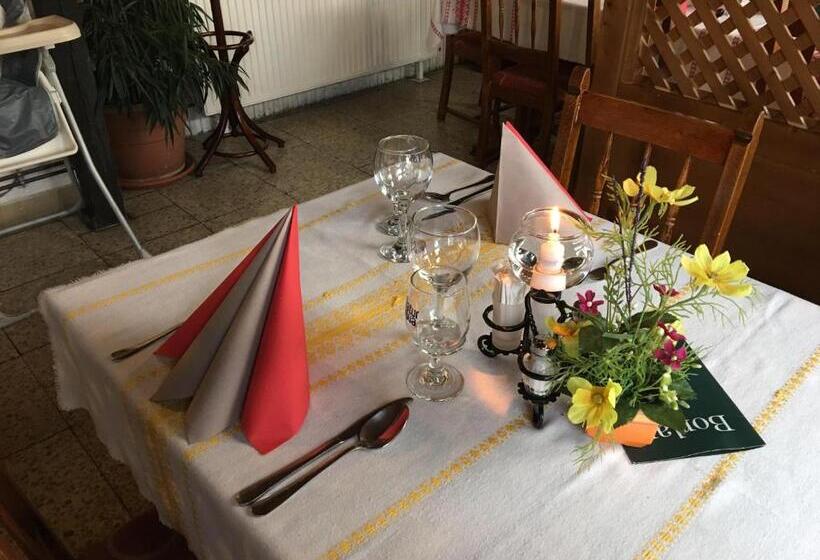 Kis Duna Motel & Camping