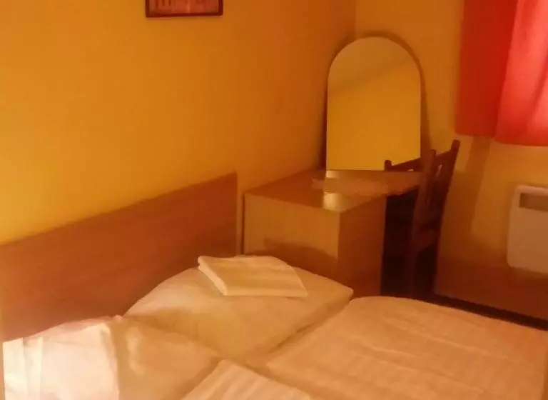 Kis Duna Motel & Camping