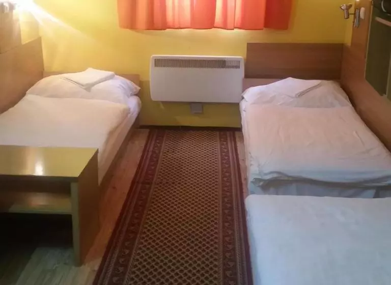 Kis Duna Motel & Camping