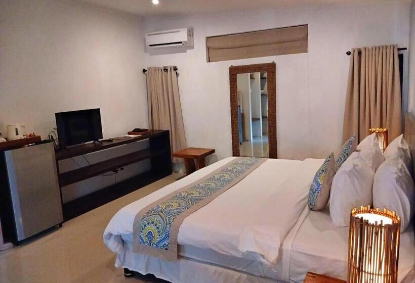 منتجع Scallywags Beach Club