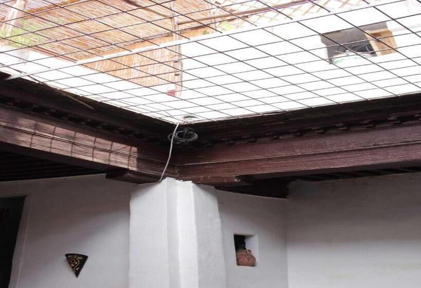 住宿加早餐  Hostel Rcif