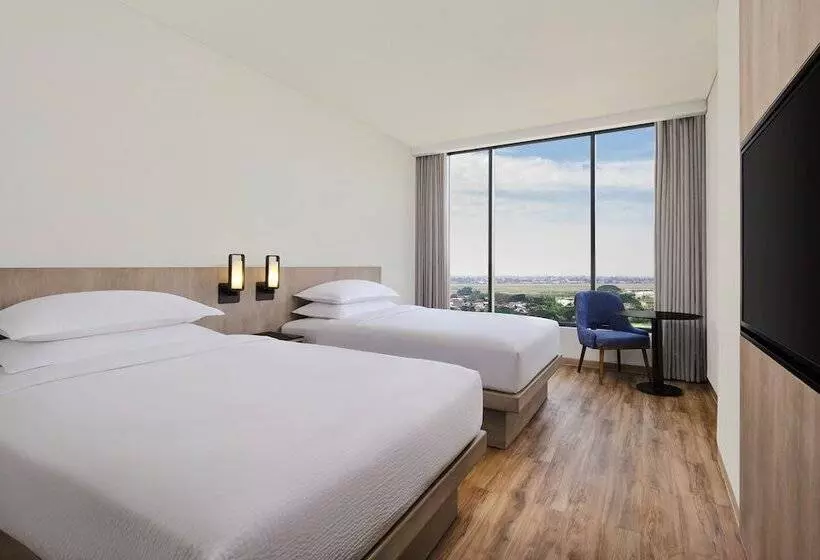 Hotelli Fairfield By Marriott Jakarta Soekarno-hatta Airport