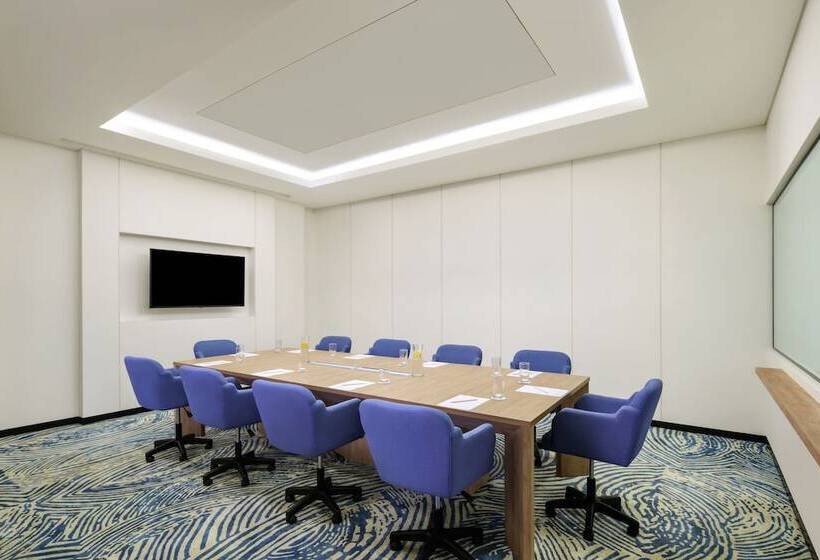 Hotel Fairfield By Marriott Jakarta Soekarno-hatta Airport