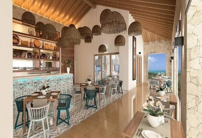 استراحتگاه Iberostar Coral Esmeralda