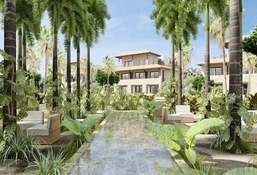 استراحتگاه Iberostar Coral Esmeralda