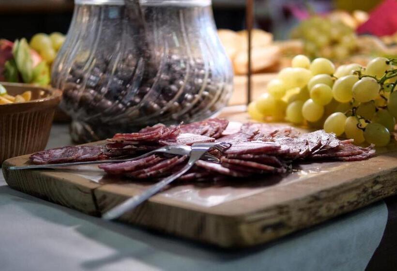 پانسیون Castel San Mauro