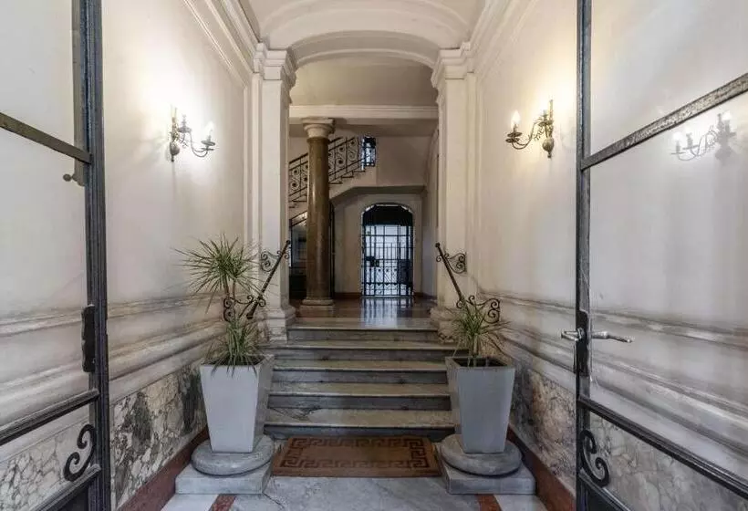 پانسیون Vatican Portrait Suites