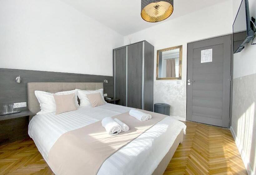 پانسیون Vila Roza