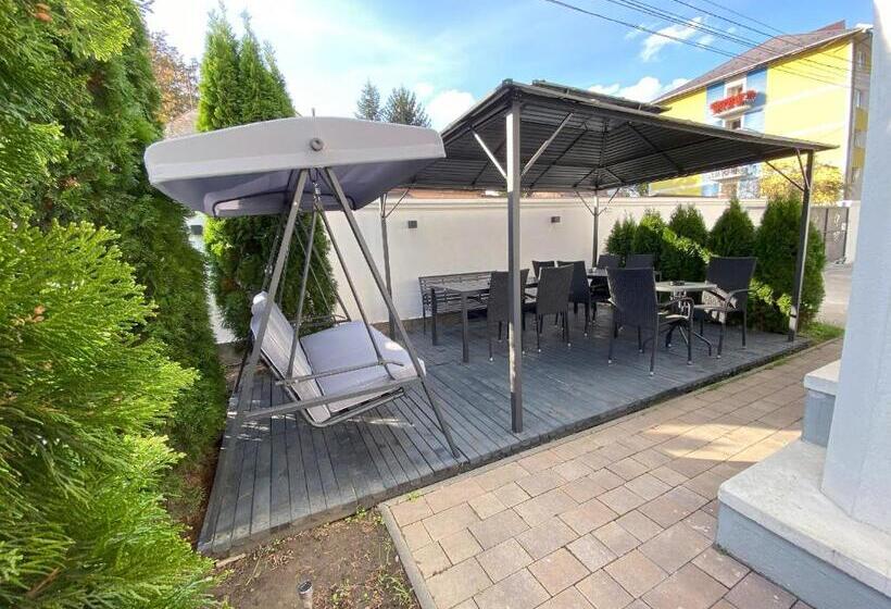 پانسیون Vila Roza