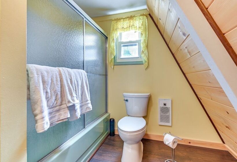 A Frame Catskills Cabin W/ Scenic Views + Hot Tub!