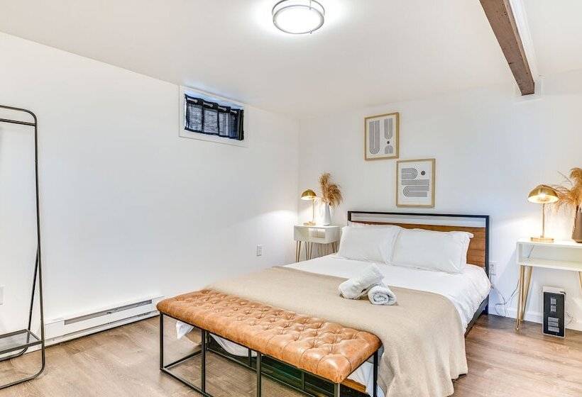 A Frame Catskills Cabin W/ Scenic Views + Hot Tub!