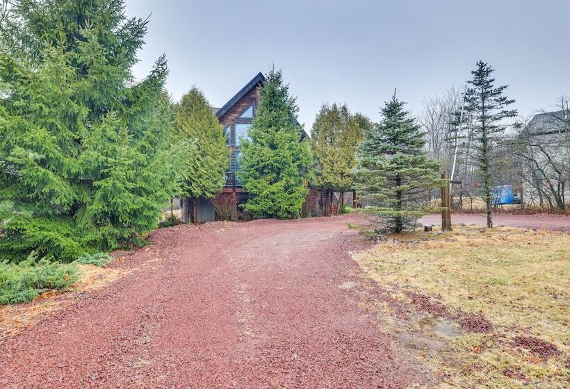 Hot Tub, Deck & Beach Access: Albrightsville Cabin