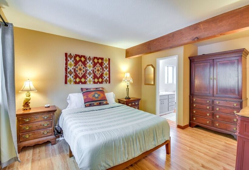 Arnold Cabin W/ Hot Tub & Community Lake Access!