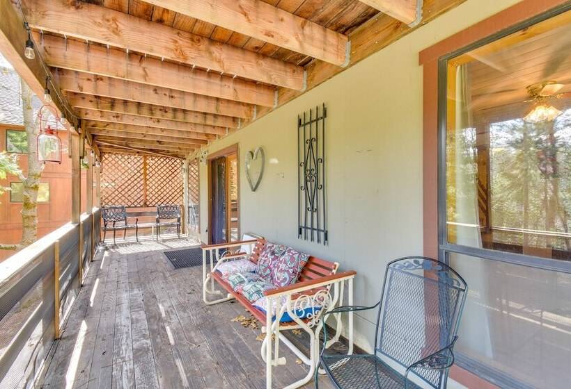 Arnold Cabin W/ Hot Tub & Community Lake Access!