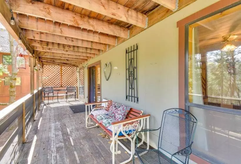 Arnold Cabin W/ Hot Tub & Community Lake Access!