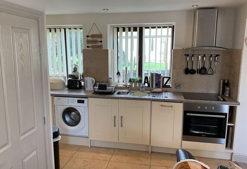 Beautiful 2 Bed Cottage In Grewelthorpe , Masham