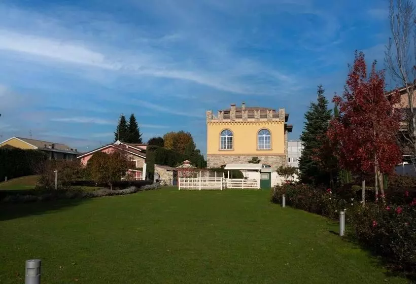 ベッドアンドブレックファースト Il Codirosso – Il Castello Che Non C’era