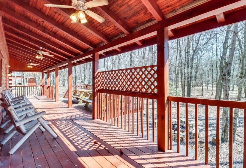 Private Hot Tub & Fire Pit: Log Cabin In Blakeslee