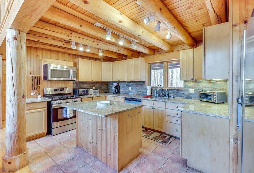 Private Hot Tub & Fire Pit: Log Cabin In Blakeslee