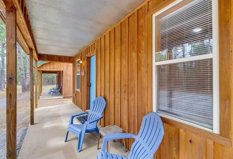 0.5 Mi To Lake: Patio At Heber Springs Cabin!