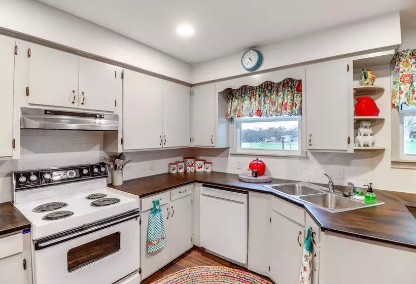 Historic Greers Ferry Home < 2 Mi To Shiloh Marina