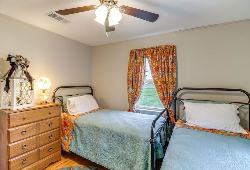 Historic Greers Ferry Home < 2 Mi To Shiloh Marina