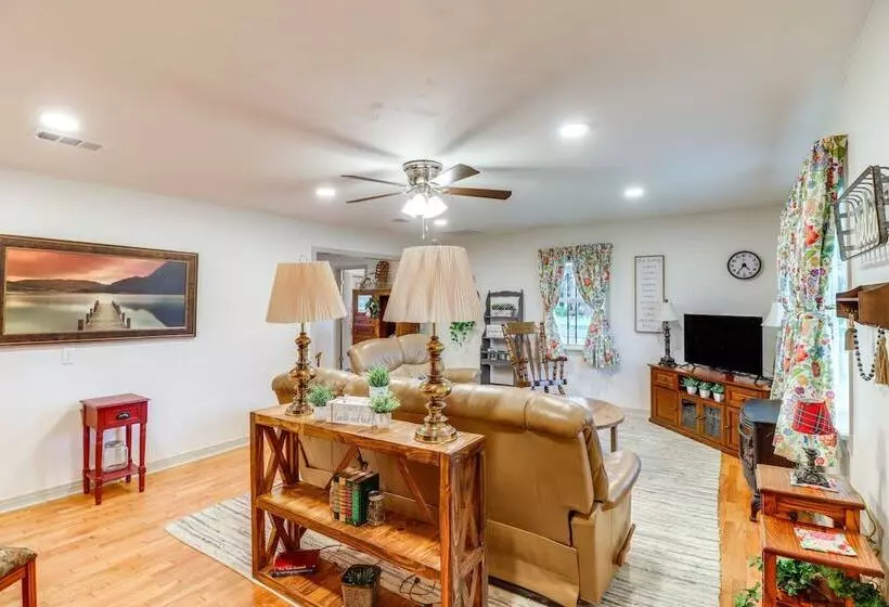 Historic Greers Ferry Home < 2 Mi To Shiloh Marina