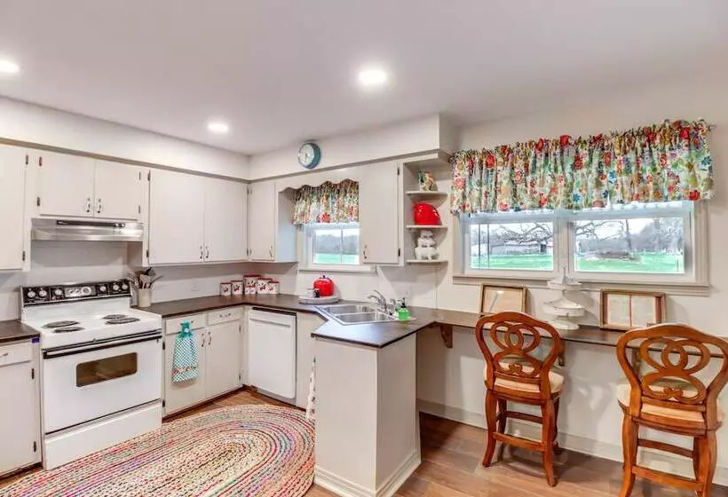 Historic Greers Ferry Home < 2 Mi To Shiloh Marina