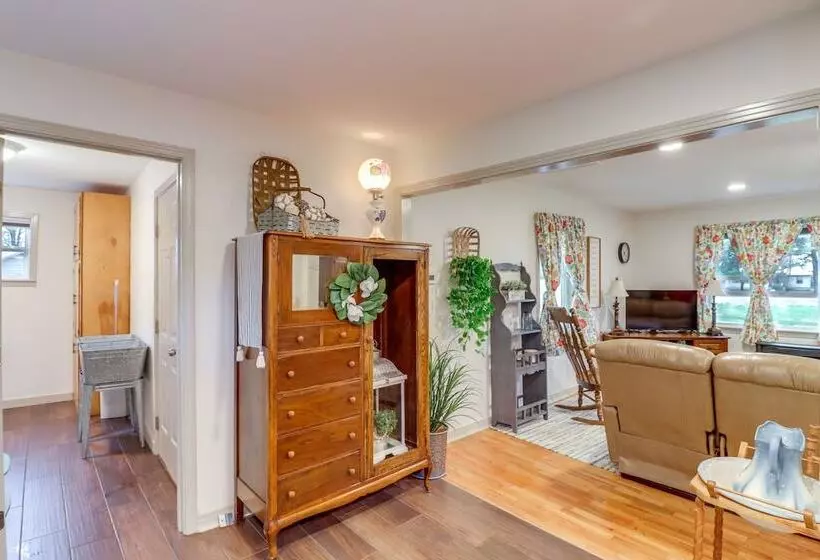 Historic Greers Ferry Home < 2 Mi To Shiloh Marina