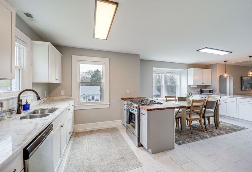 Historic Morganton Home W/ Patio & Fire Pit!