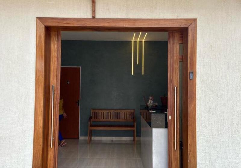 簡易ホテル Du Chico Pousada