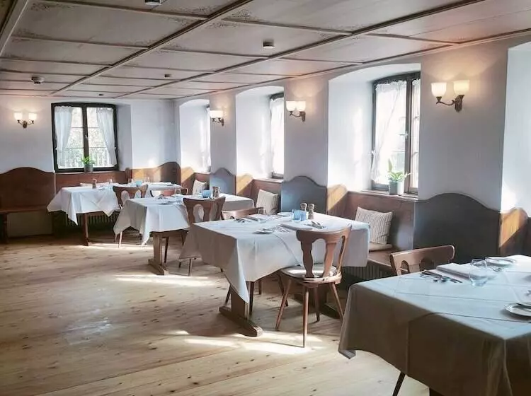 Hostelli Gasthaus Zum Raben