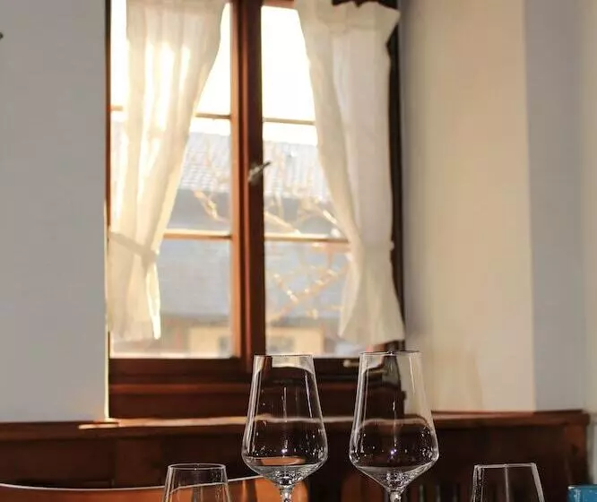 Hostelli Gasthaus Zum Raben