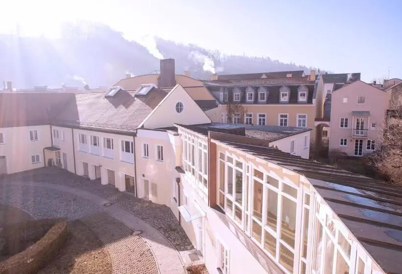 Hotelli Haus Der Begegnung Heilig Geist