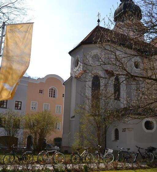Отель Haus Der Begegnung Heilig Geist