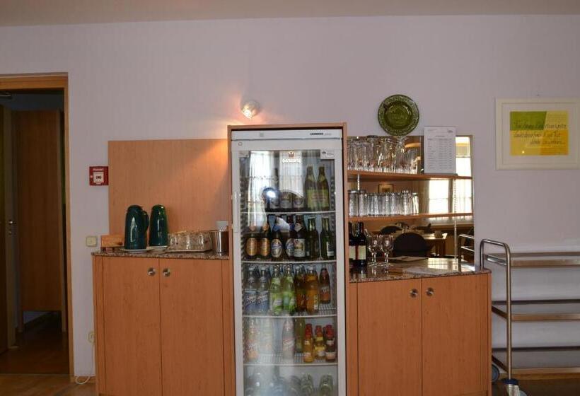 Отель Haus Der Begegnung Heilig Geist